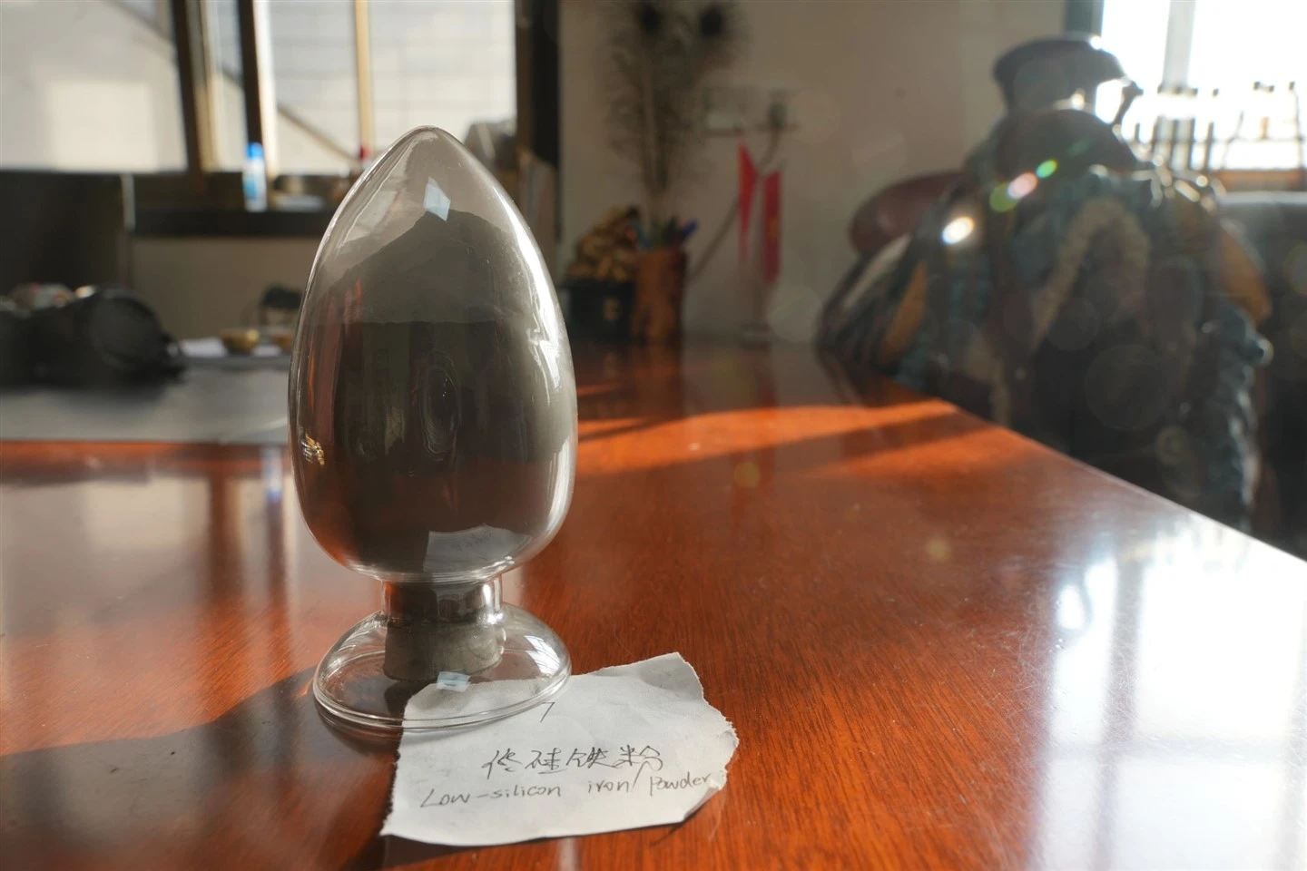 Pó de ferro com baixo-Si: material do núcleo de energia